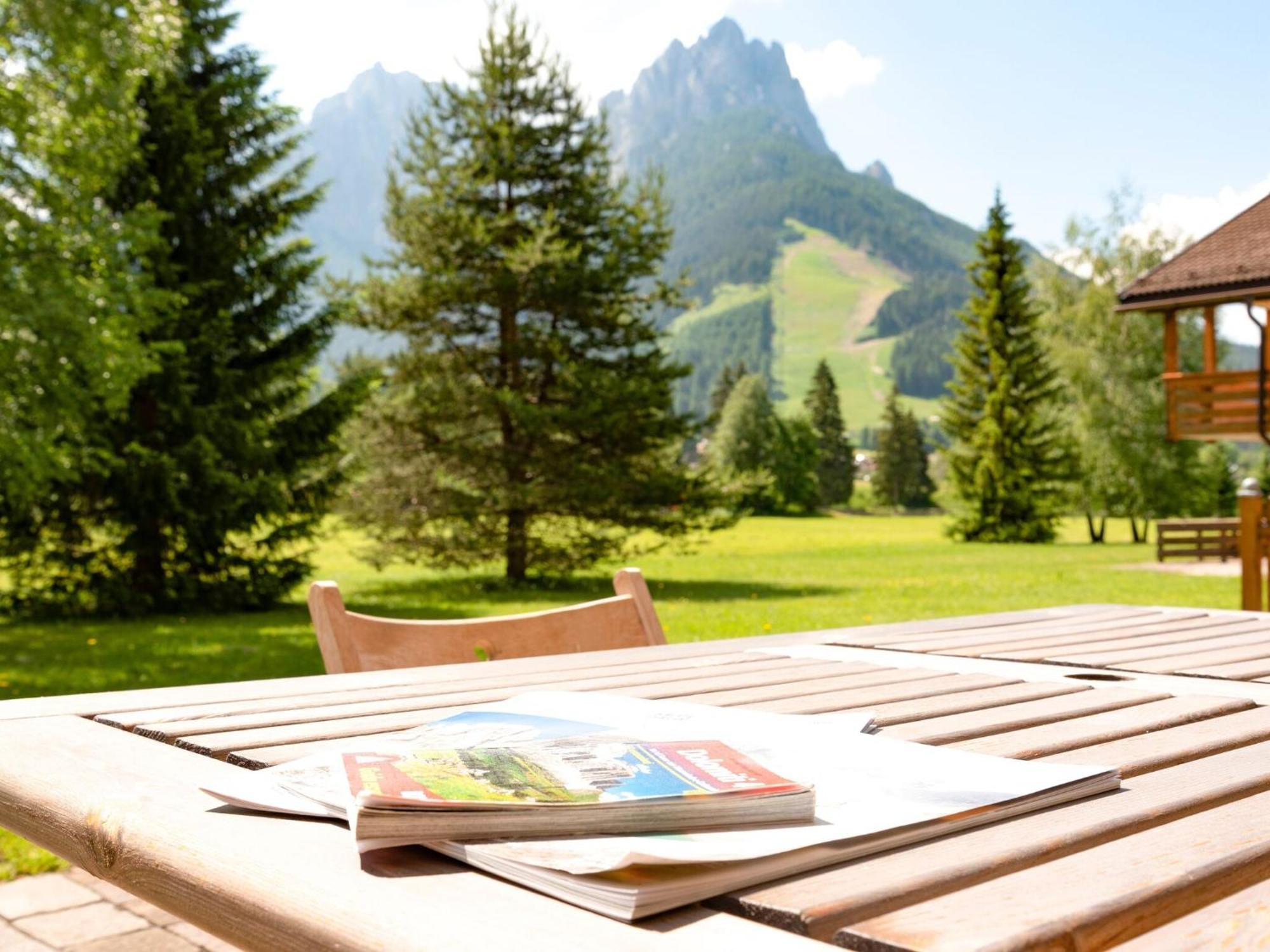 Spacious Chalet With Garden Near Ski Area In Tyrol Pozza di Fassa Buitenkant foto