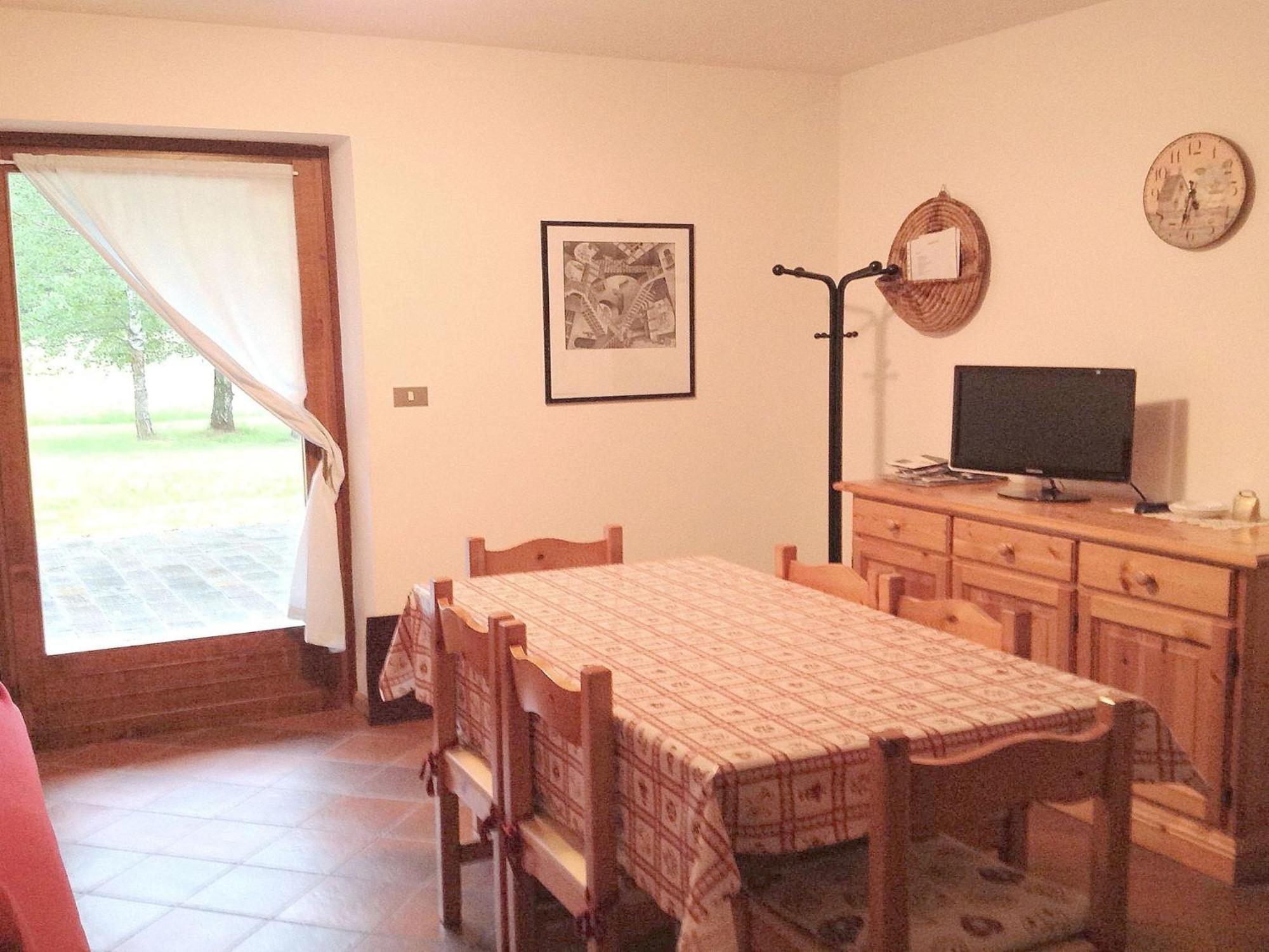 Spacious Chalet With Garden Near Ski Area In Tyrol Pozza di Fassa Buitenkant foto