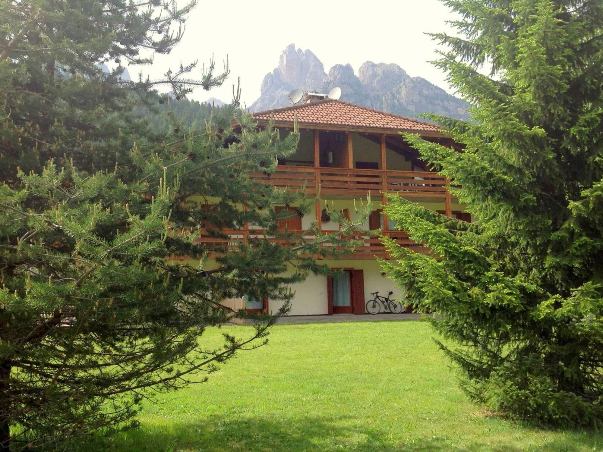 Spacious Chalet With Garden Near Ski Area In Tyrol Pozza di Fassa Buitenkant foto